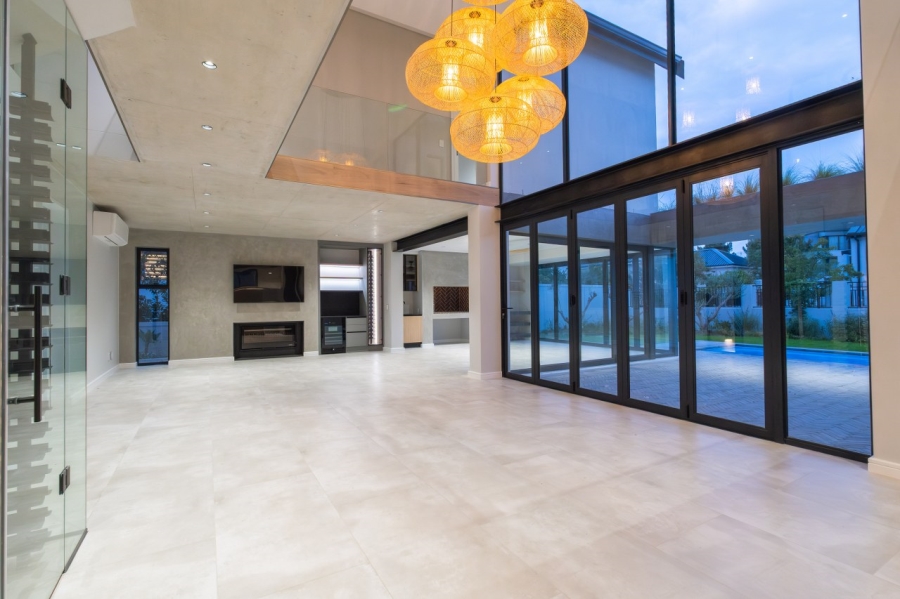 5 Bedroom Property for Sale in Val De Vie Estate Western Cape